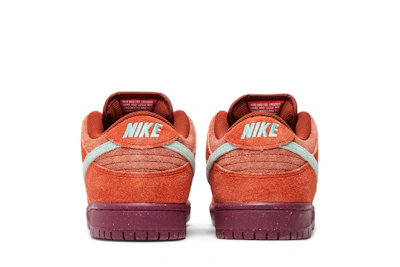 Nike Dunk Low SB 'Mystic Red'