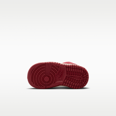 Order Nike Dunk Low SE Team Crimson/Team Crimson/Sand Drift/Team Crimson IB5723-600