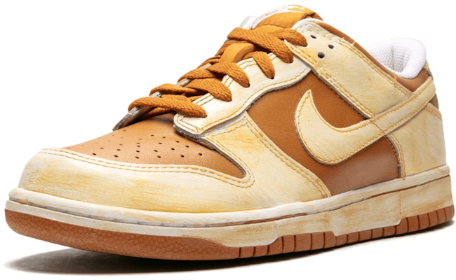 나이키 덩크 로우 빈티지 '다크 커리' 446242-701 Shop 나이키 덩크 로우 빈티지 '다크 커리' 446242-701