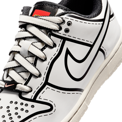 Sizing (PS) Zapatillas Nike Dunk LOW x LEGO® Sail/Negro/Rush Red/Sail Collection II7288-100