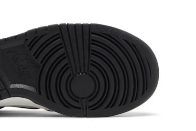 Nike Dunk Mid 'Panda' DV0830-102