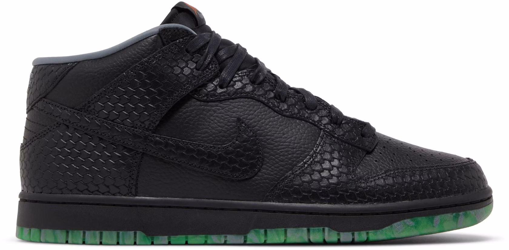nike-dunk-mid-premium-halloween-headless-horseman