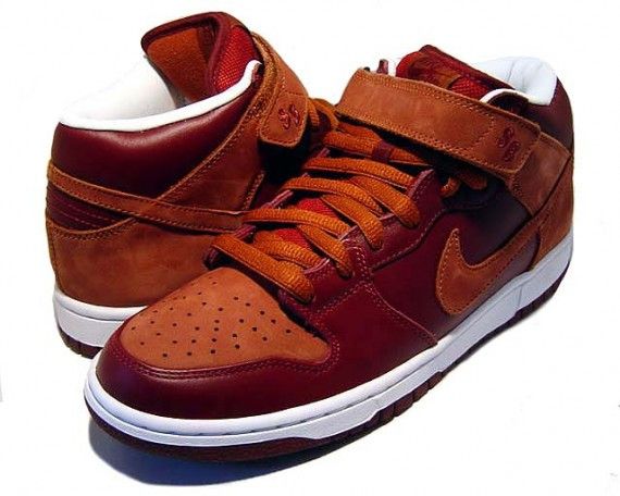 Order Nike SB Dunk Mid Team 舒適簡約百搭 耐磨透氣 高筒 滑板鞋 男款 棕色
