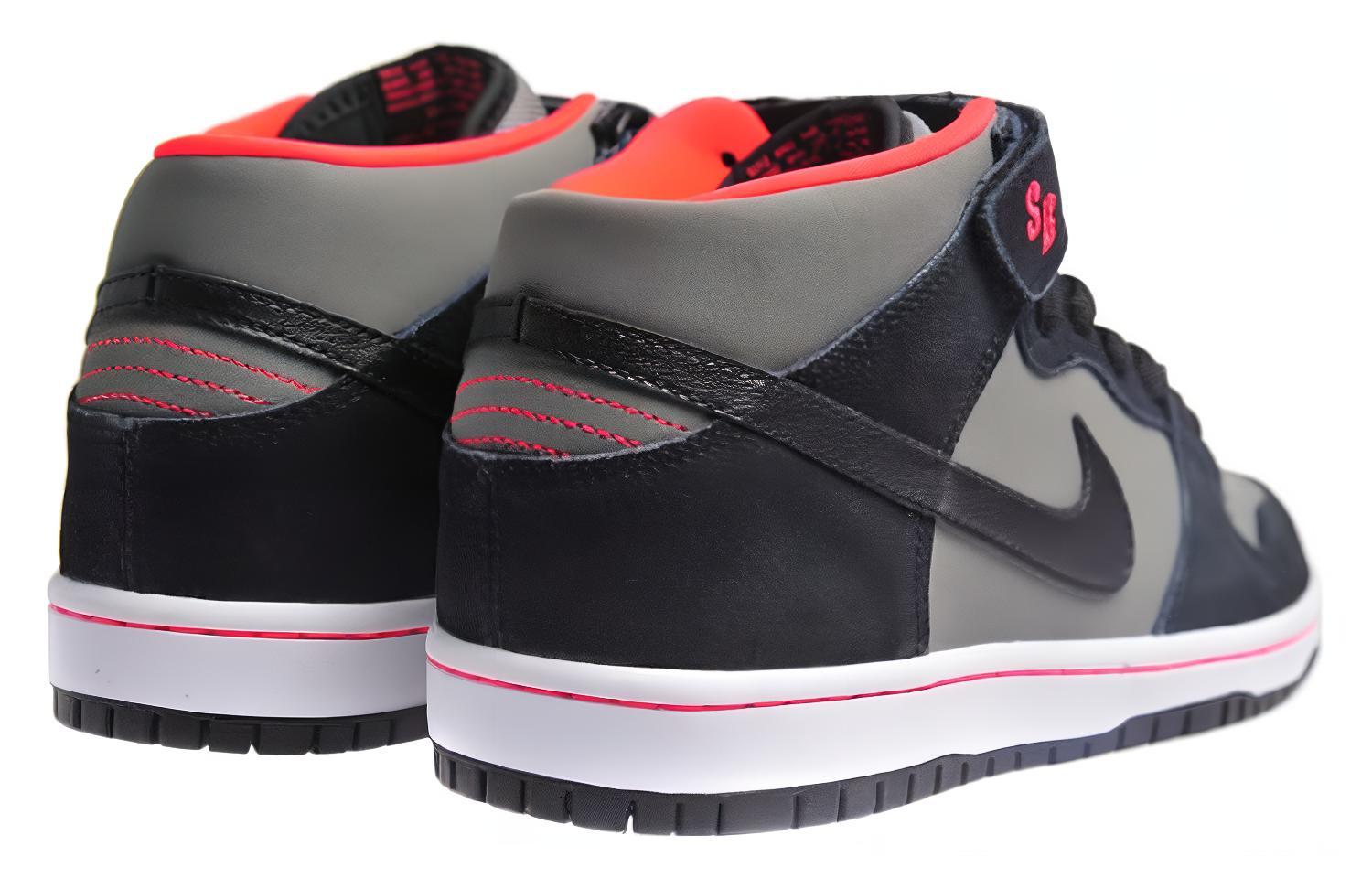 Lookbook ナイキ ダンク MID SB "ブラック" 314383-018