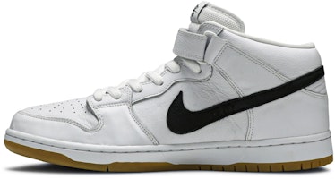 Shop Nike Dunk Mid SB '橙標' CD6754-100