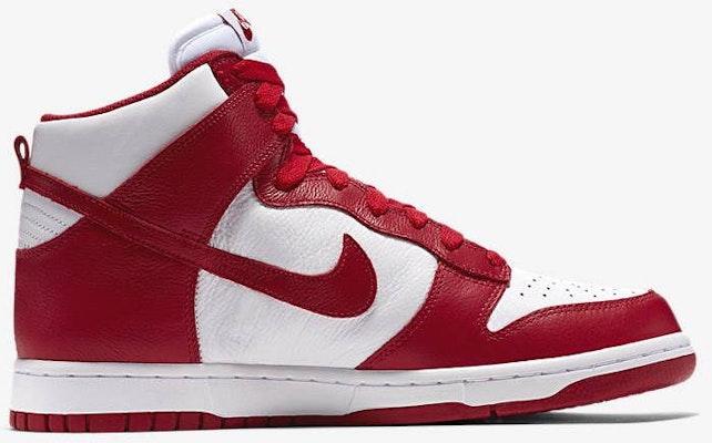 Nike Dunk Retro 'Be True St. John's' Sepatu Sneaker Merah Putih 850477-102 Lookbook Nike Dunk Retro 'Be True St. John's' Sepatu Sneaker Merah Putih 850477-102