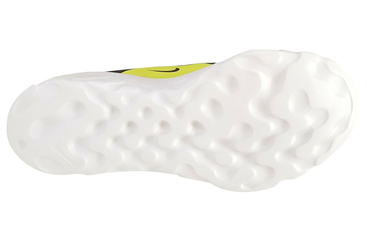 Shop Nike Explore Strada 透氣減震耐磨 低幫運動跑步鞋 淺灰色