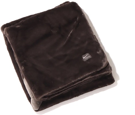 Manta Chal de Terciopelo Pelo Sintético Nike Marrón Unisex Cálida y a Prueba de Viento. DO3793-220 Shop Manta Chal de Terciopelo Pelo Sintético Nike Marrón Unisex Cálida y a Prueba de Viento. DO3793-220