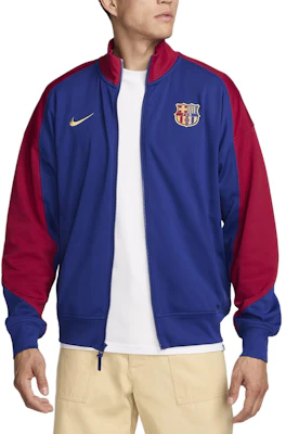 Nike FC Barcelona Dri-FIT Jaket Track Pria Biru/Royal/Merah/Emas Club FN9625-455 Order Nike FC Barcelona Dri-FIT Jaket Track Pria Biru/Royal/Merah/Emas Club FN9625-455