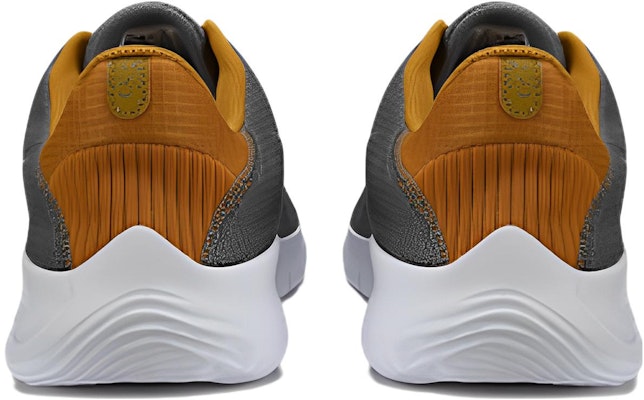 Nike Flex Experience Run 11 Extra Wide 防滑耐磨透氣 跑步鞋 灰金色 Shop Nike Flex Experience Run 11 Extra Wide 防滑耐磨透氣 跑步鞋 灰金色