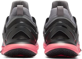 Nike Flexmethod TR 灰粉色運動鞋 Shop Nike Flexmethod TR 灰粉色運動鞋