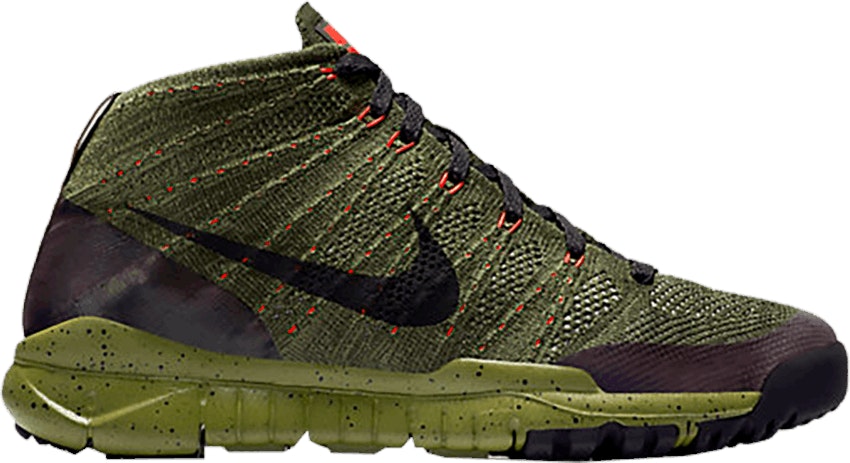 nike-flyknit-chukka-sneaker-boot-hologram