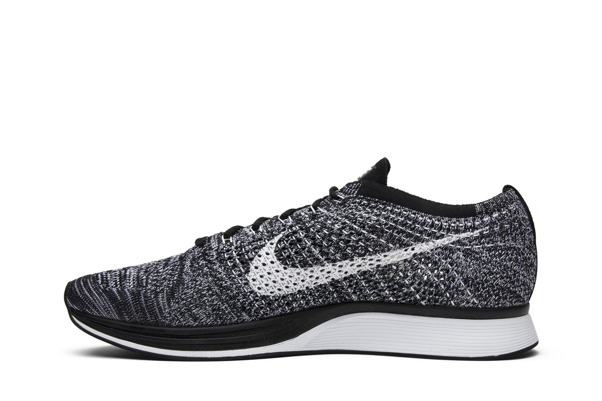 Shop 耐吉 Flyknit Racer 'Oreo 2.0' 526628-012