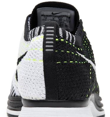 Nike Flyknit Racer 'Volt' 2015 526628-011-15 Sizing Nike Flyknit Racer 'Volt' 2015 526628-011-15