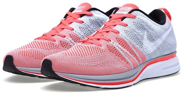 Nike Flyknit Trainer+ 'Bright Crimson' Merah Terang 532984-613 Buy Nike Flyknit Trainer+ 'Bright Crimson' Merah Terang 532984-613