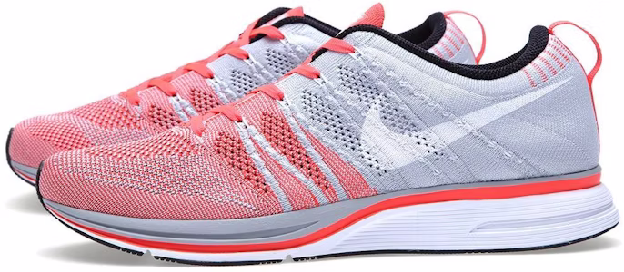 Nike Flyknit Trainer+ 'Bright Crimson' Merah Terang 532984-613 Order Nike Flyknit Trainer+ 'Bright Crimson' Merah Terang 532984-613