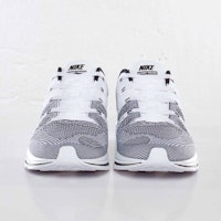 Nike Flyknit Trainer 'Putih Hitam' 532984-100 Order Nike Flyknit Trainer 'Putih Hitam' 532984-100