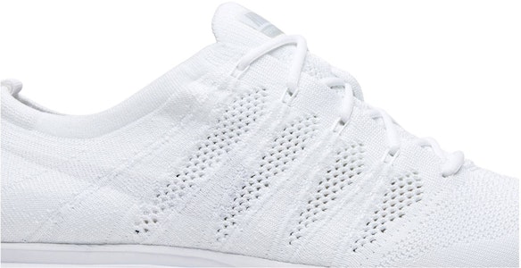 Nike Flyknit Trainer 'Putih Gum' AH8396-102 Order Nike Flyknit Trainer 'Putih Gum' AH8396-102