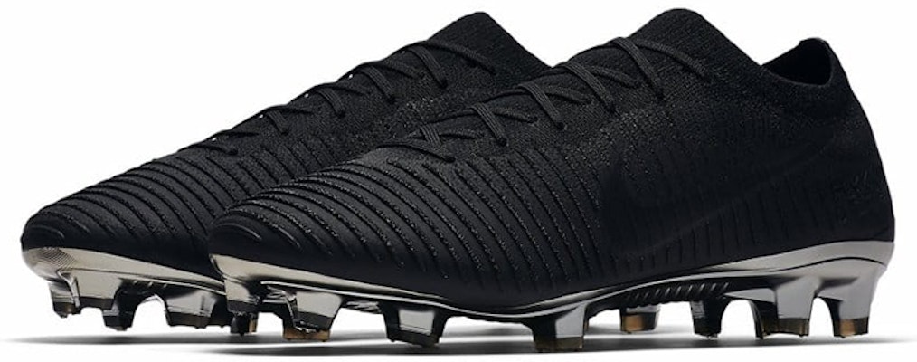 Nike Flyknit Ultra FG 'Triple Black' Kasut Bola Hitam Penuh. AH5516-003 Lookbook Nike Flyknit Ultra FG 'Triple Black' Kasut Bola Hitam Penuh. AH5516-003