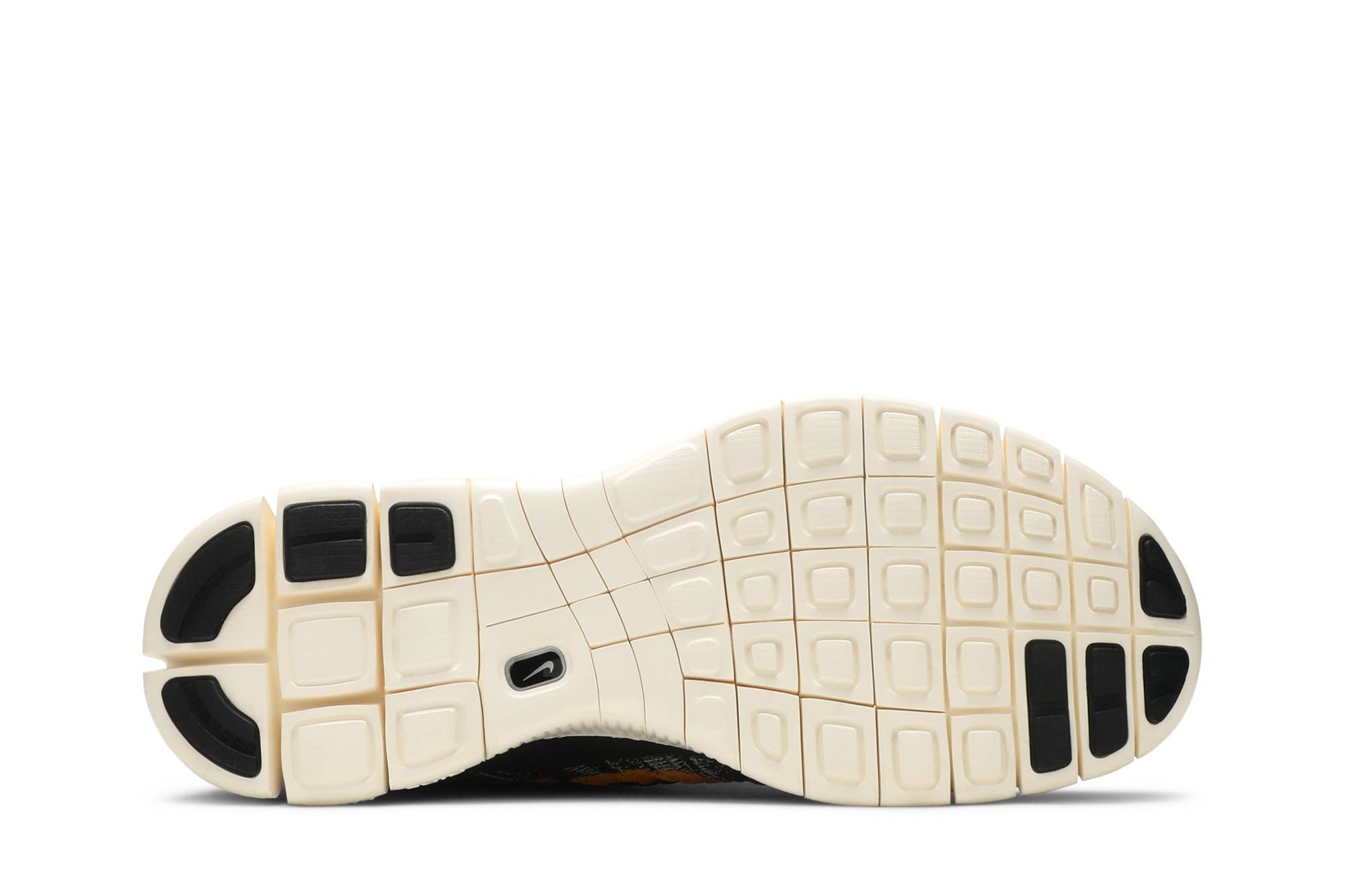 Shop PUMA Bog Limitless Hi Evoknit 輕便透氣 中筒 跑步鞋 女款 綠黃