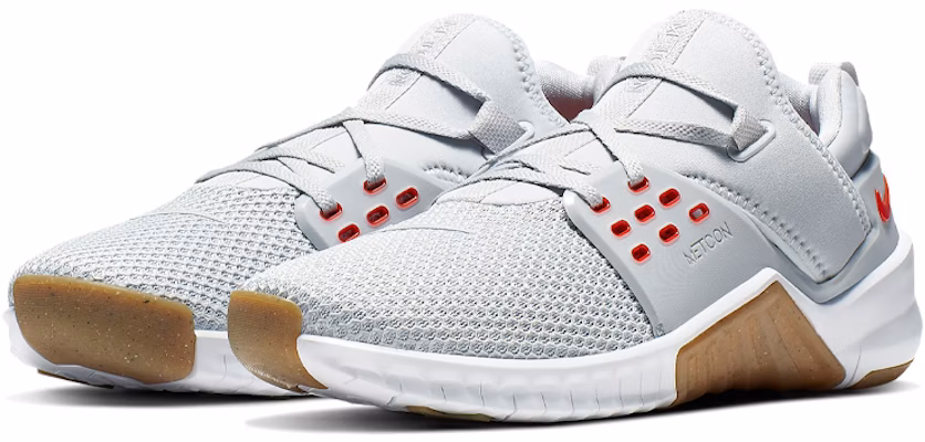 Nike Free Metcon 2 'Pure Platinum Gum' dalam Bahasa Melayu. AQ8306-061 Lookbook Nike Free Metcon 2 'Pure Platinum Gum' dalam Bahasa Melayu. AQ8306-061