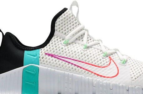 耐吉 Free Metcon 3 白 彩虹 Order 耐吉 Free Metcon 3 白 彩虹