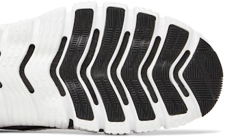 ナイキ フリー メトコン 4 白黒 DJ3021-101 Purchase ナイキ フリー メトコン 4 白黒 DJ3021-101