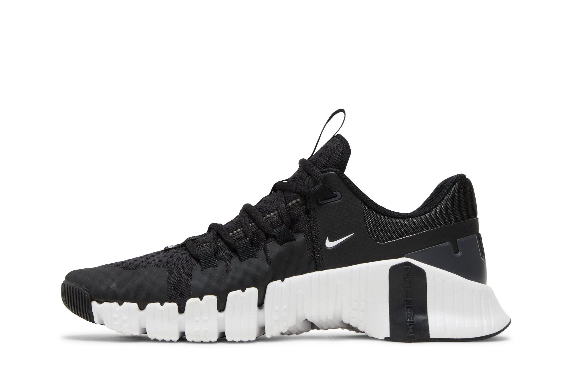 Shop Nike Free Metcon 5 'Hitam Putih' DV3949-001
