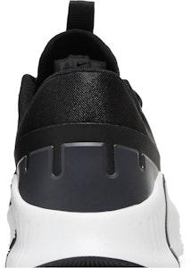 ナイキ フリー メトコン 5 "ブラック/ホワイト" DV3949-001 Sizing ナイキ フリー メトコン 5 "ブラック/ホワイト" DV3949-001