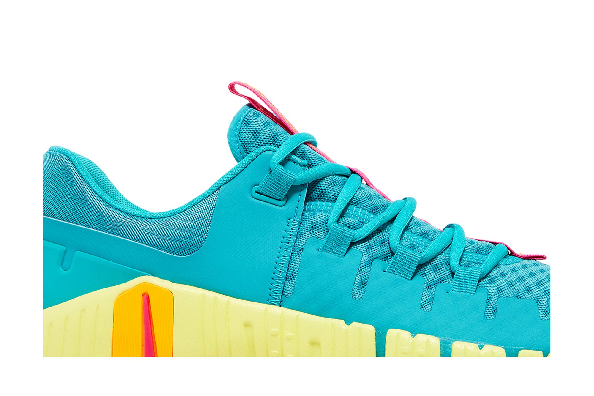 Lookbook Nike Free Metcon 5 '尘仙人掌 烈粉' DV3949-302