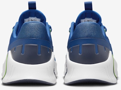 ナイキ フリー メトコン 5 DV3949-401 Sizing ナイキ フリー メトコン 5 DV3949-401