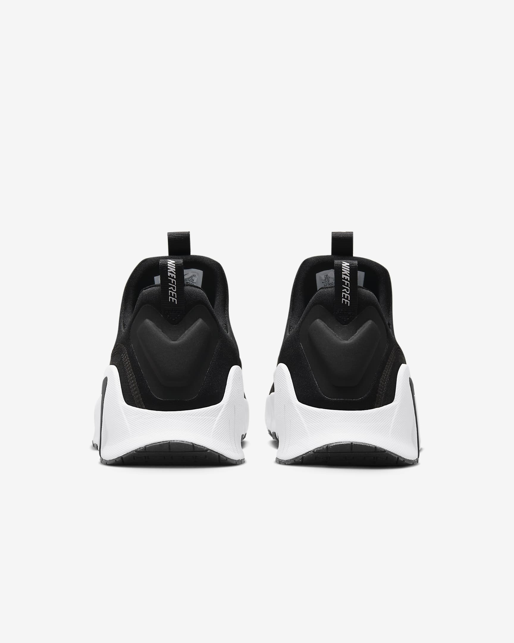 Sizing Nike Free Metcon 6 ''Noir Blanc'' FJ7127-001