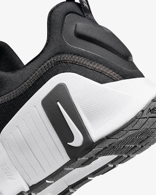 Nike Free Metcon 6 'Hitam Putih' FJ7127-001 2