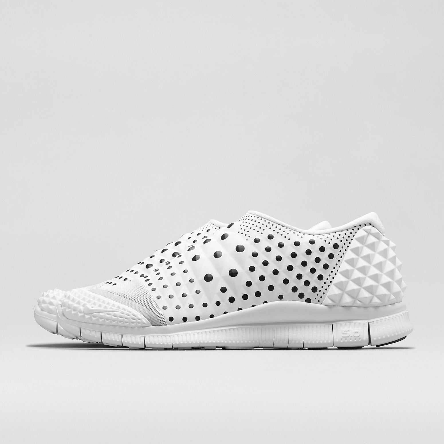 Lookbook Nike Free Orbit 2 耐磨透氣 低幫 生活休閒鞋 男款 白色