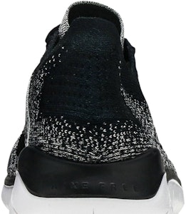 ナイキ フリー RN フライニット 2018 白黒 942838-101 Sizing ナイキ フリー RN フライニット 2018 白黒 942838-101