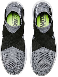 Nike Free Run Motion Flyknit 2017 'Hitam Putih' 880845-001 Lookbook Nike Free Run Motion Flyknit 2017 'Hitam Putih' 880845-001