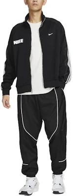 Nike Jaket Full-Zip Hitam dengan Kerah Berdiri dan Motif Garis FB7037-010 Shop Nike Jaket Full-Zip Hitam dengan Kerah Berdiri dan Motif Garis FB7037-010