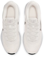 Nike G.T. Hustle Academy EP Sail/Putih/Hitam/Abu Kolej FJ7808-104 Shop Nike G.T. Hustle Academy EP Sail/Putih/Hitam/Abu Kolej FJ7808-104