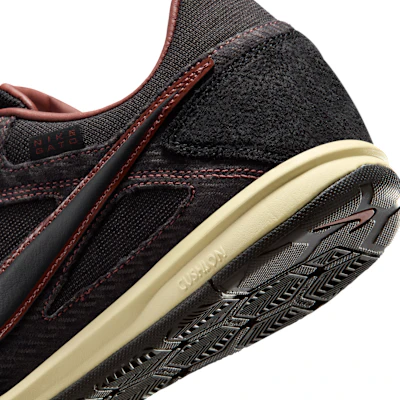 Nike Gato Black/Red Sepia/Light Bone/Off Noir IB6650-001 1