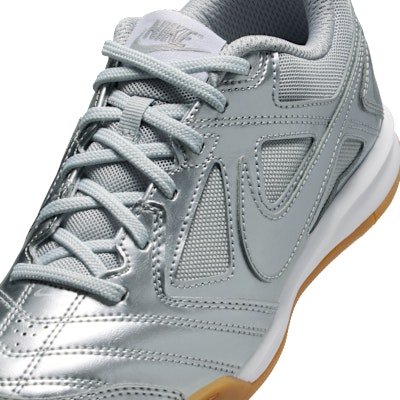 (Youth) Nike Gato LV8 Metallic Silver/White/Gum Light Brown/Metallic Silver II7084-001 Sizing (Youth) Nike Gato LV8 Metallic Silver/White/Gum Light Brown/Metallic Silver II7084-001