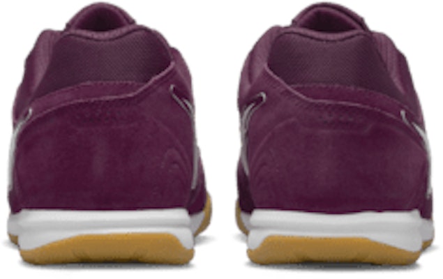 Nike Gato Soccer Shoes HQ6020-600 Details for Nike Gato Soccer Shoes HQ6020-600