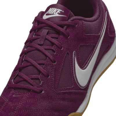 Nike Gato Soccer Shoes HQ6020-600 Sizing Nike Gato Soccer Shoes HQ6020-600