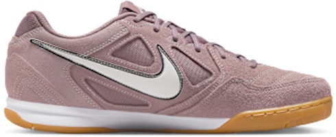 耐克Gato灰褐灰/中性灰/浅棕/峰白配色 HQ6020-202 Lookbook 耐克Gato灰褐灰/中性灰/浅棕/峰白配色 HQ6020-202