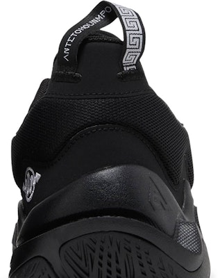 Nike Giannis Immortality 2 'Black Holographic Swoosh' DM0825-002 Sizing Nike Giannis Immortality 2 'Black Holographic Swoosh' DM0825-002