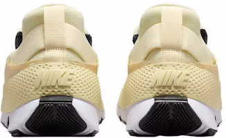 Shop 耐克 GO FlyEase '象牙白' DR5540-700