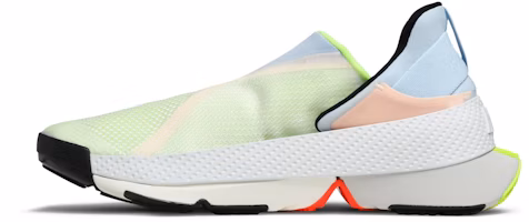 나이키 고 플라이이즈 "볼트 셀레스틴 블루" CW5883-100 Lookbook 나이키 고 플라이이즈 "볼트 셀레스틴 블루" CW5883-100