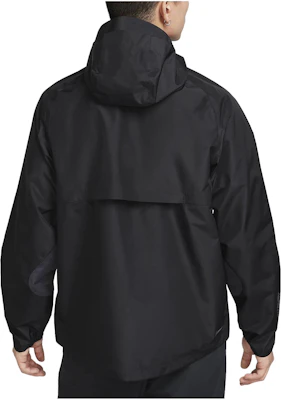 耐克Gore-Tex Infinium防风防水跑步夹克 FB7533-010 Lookbook 耐克Gore-Tex Infinium防风防水跑步夹克 FB7533-010