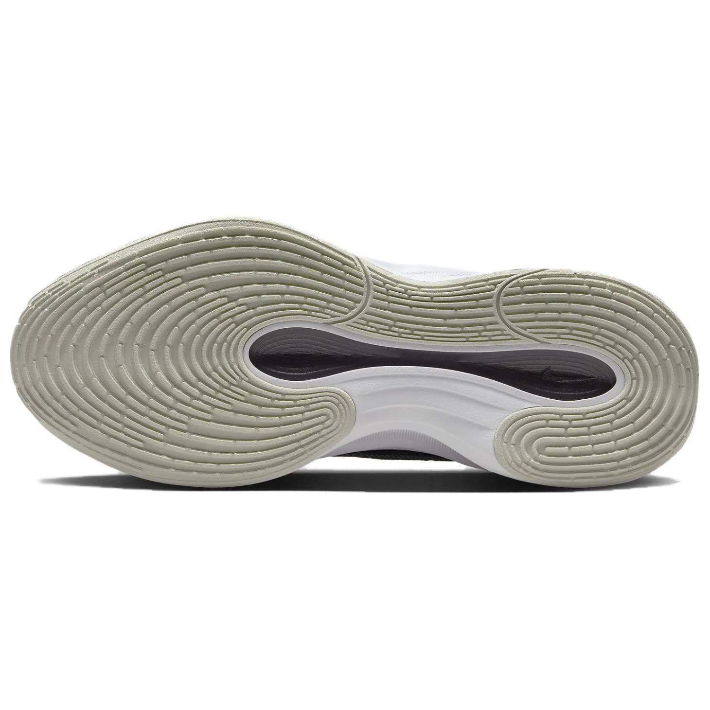 Purchase Nike GT Hustle Akademi EP 'Putih Hitam Tulang Cerah' FJ7808-100