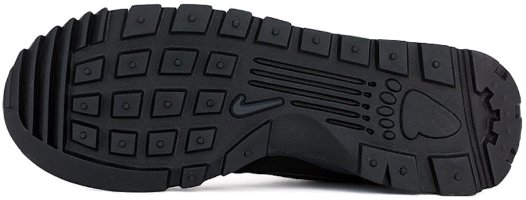Nike Hoodland Suede 'Triple Black' Sepatu Hitam Pria 654888-090 Shop Nike Hoodland Suede 'Triple Black' Sepatu Hitam Pria 654888-090