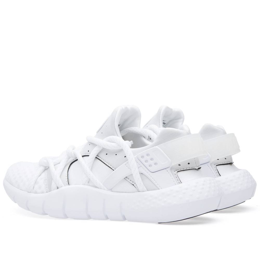 Lookbook ナイキ ハラチ NM "ホワイトセイル" 705159-100